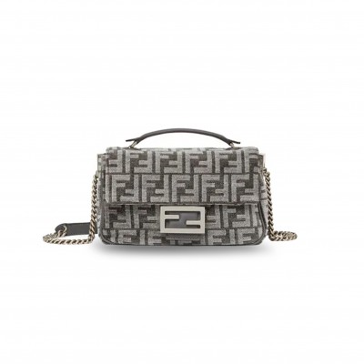 FENDI BAGUETTE MEDIUM CHAIN BAG  (24*13*7cm)